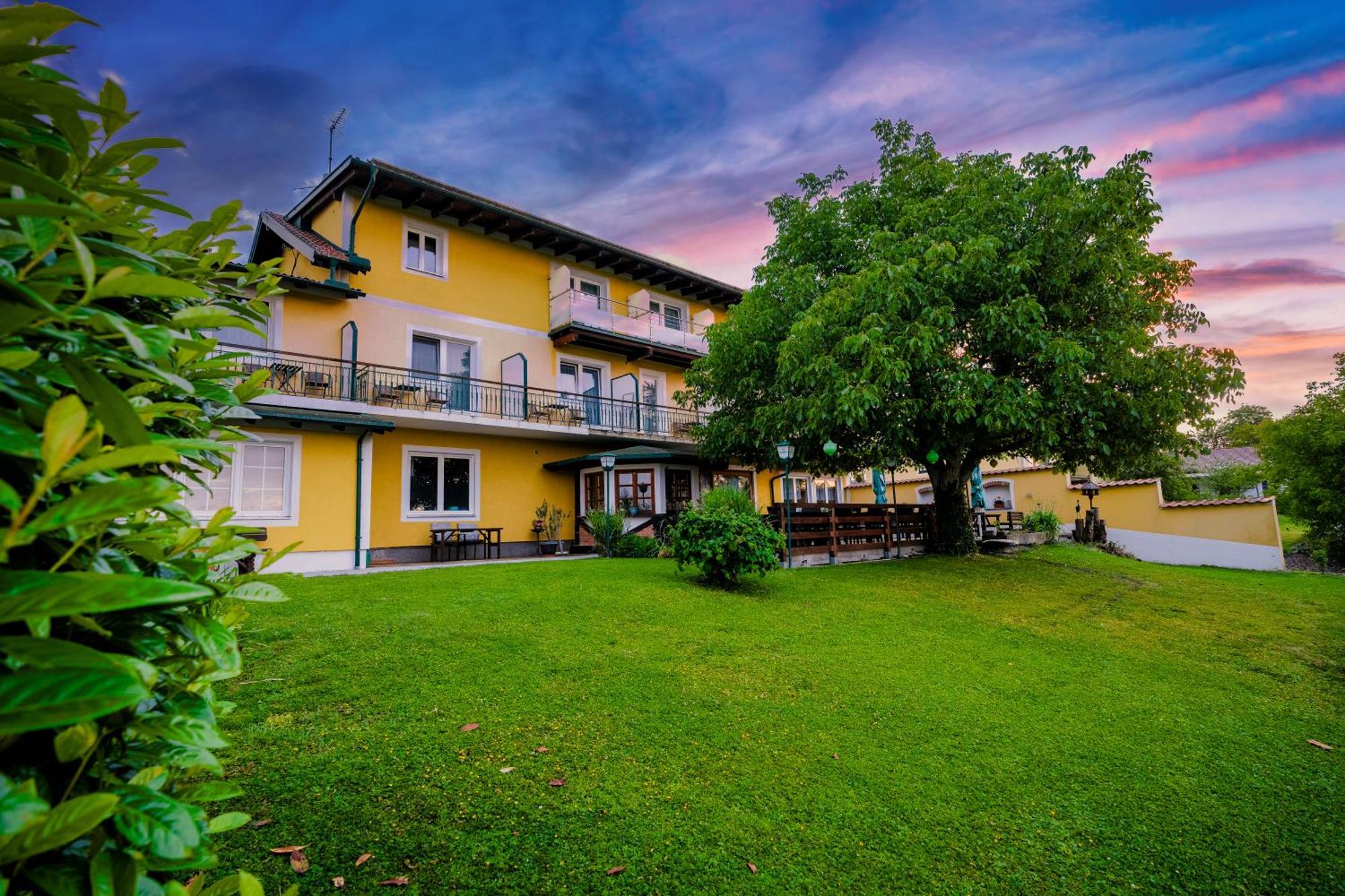 Pension Baumgartner-Berghof Obernberg am Inn 외부 사진